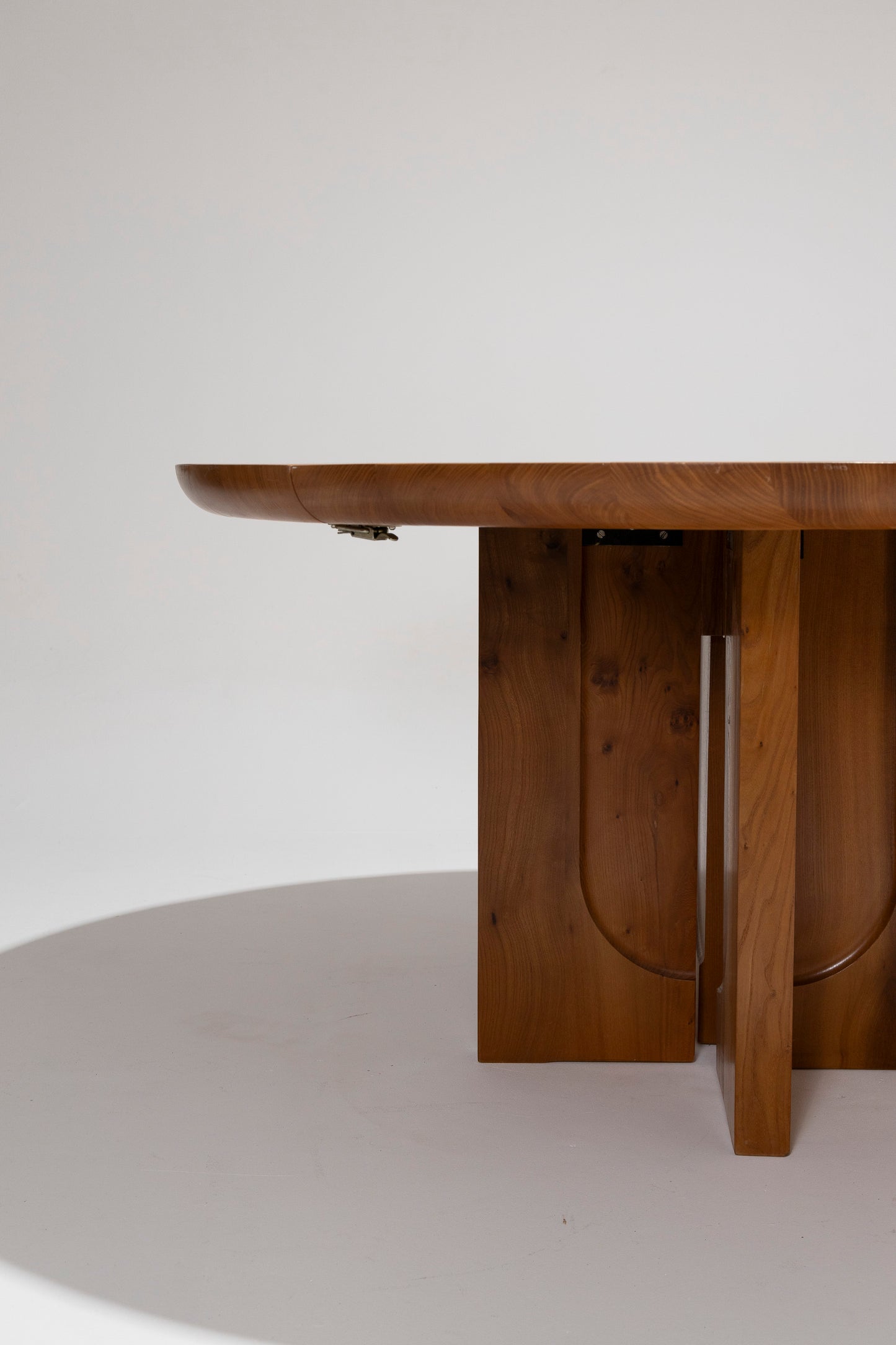 LUIGI GORGONI ROUND DINING TABLE, 1980s