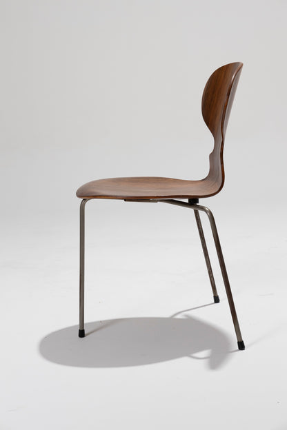 ARNE JACOBSEN „ANT“-STUHL, 1950er Jahre