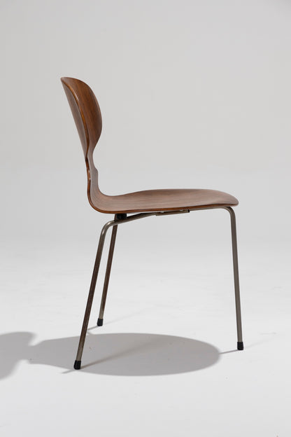 ARNE JACOBSEN „ANT“-STUHL, 1950er Jahre