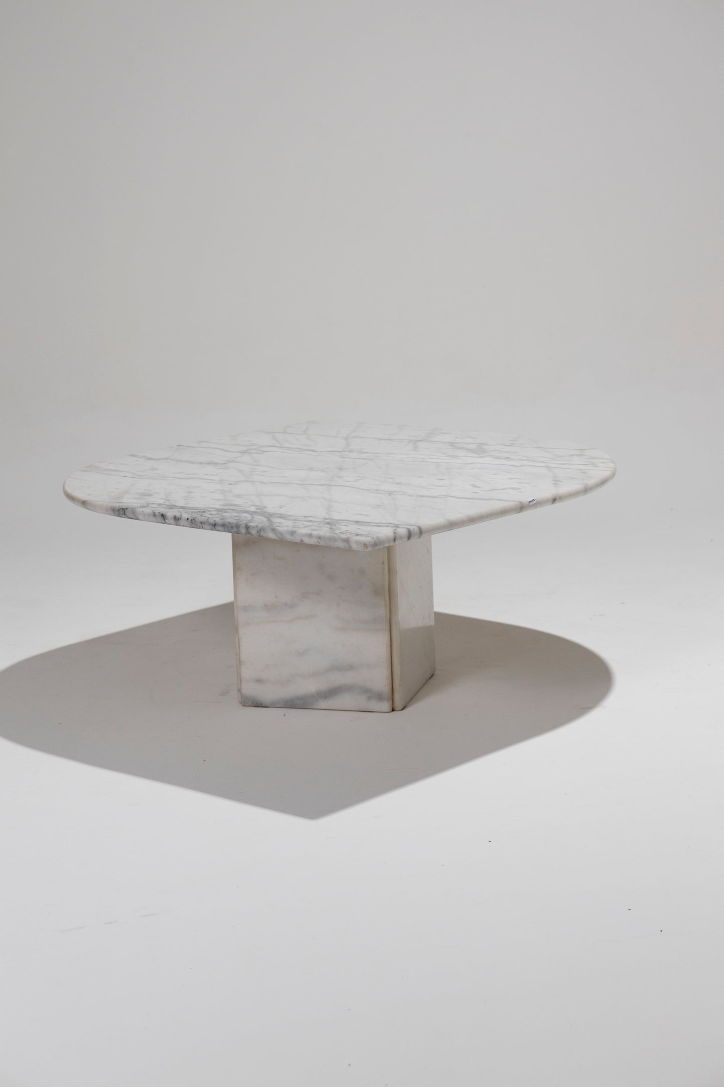 MARBLE EYE TABLE