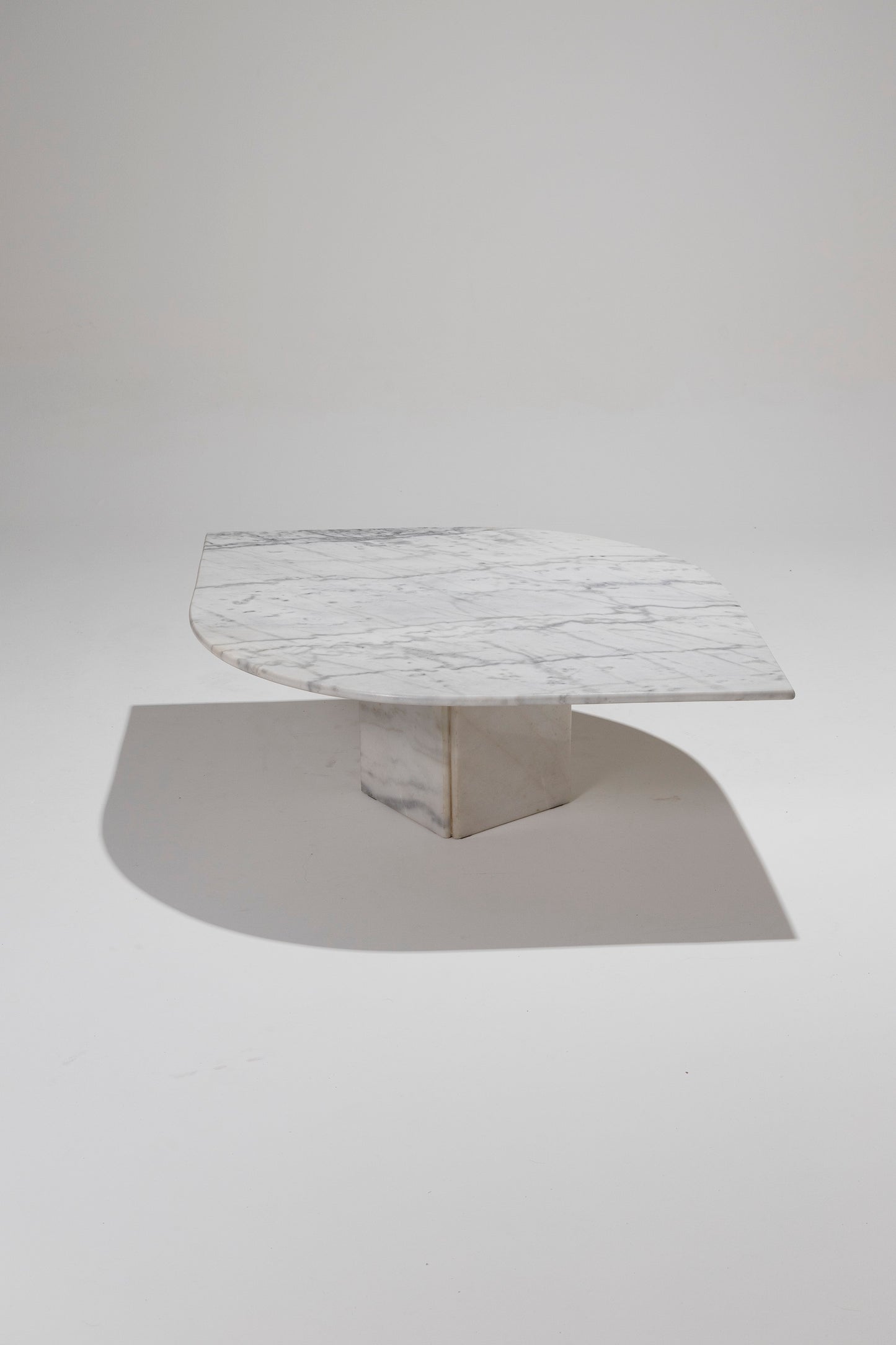 MARBLE EYE TABLE