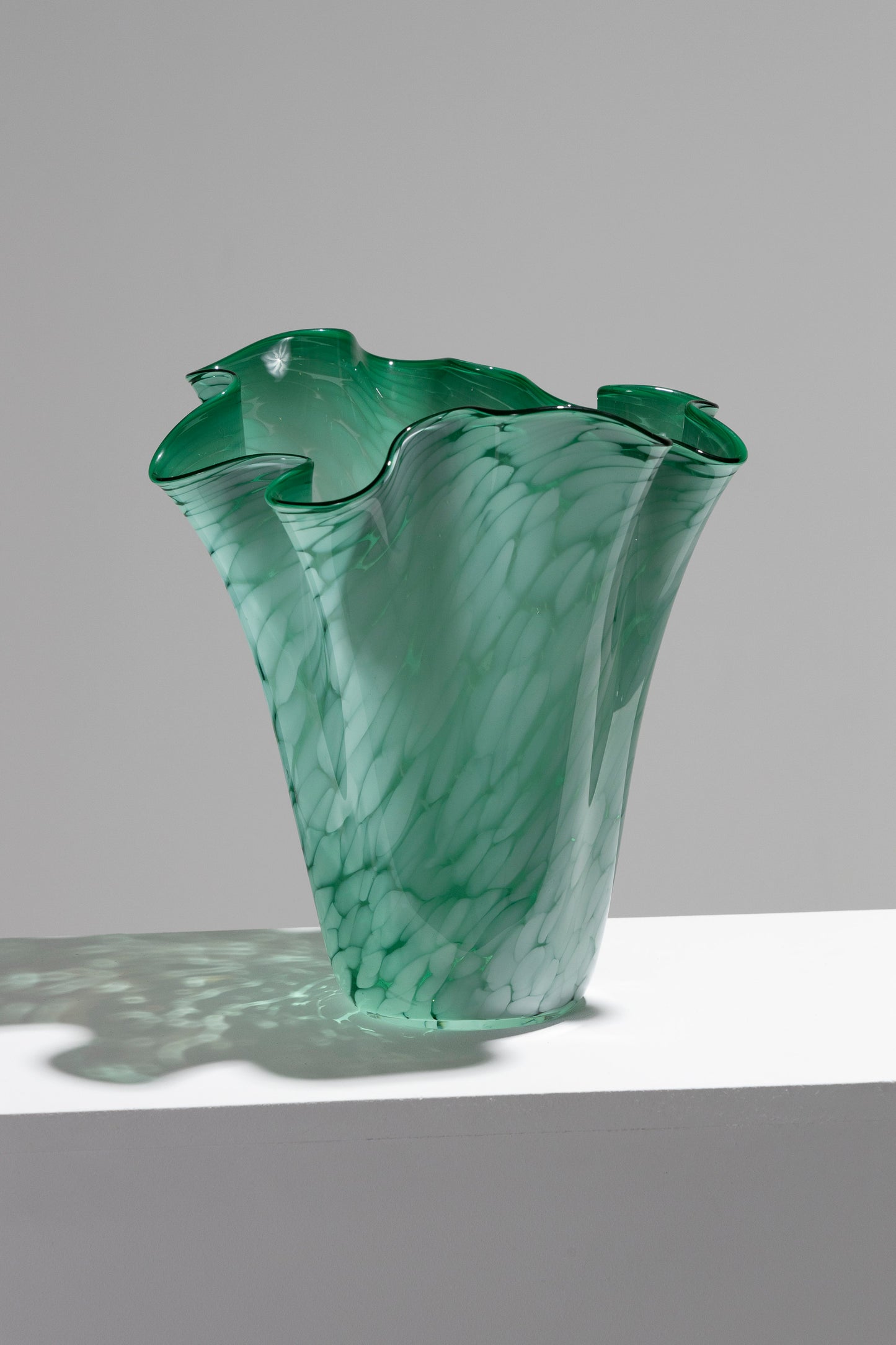 VASE MOUCHOIR EN VERRE