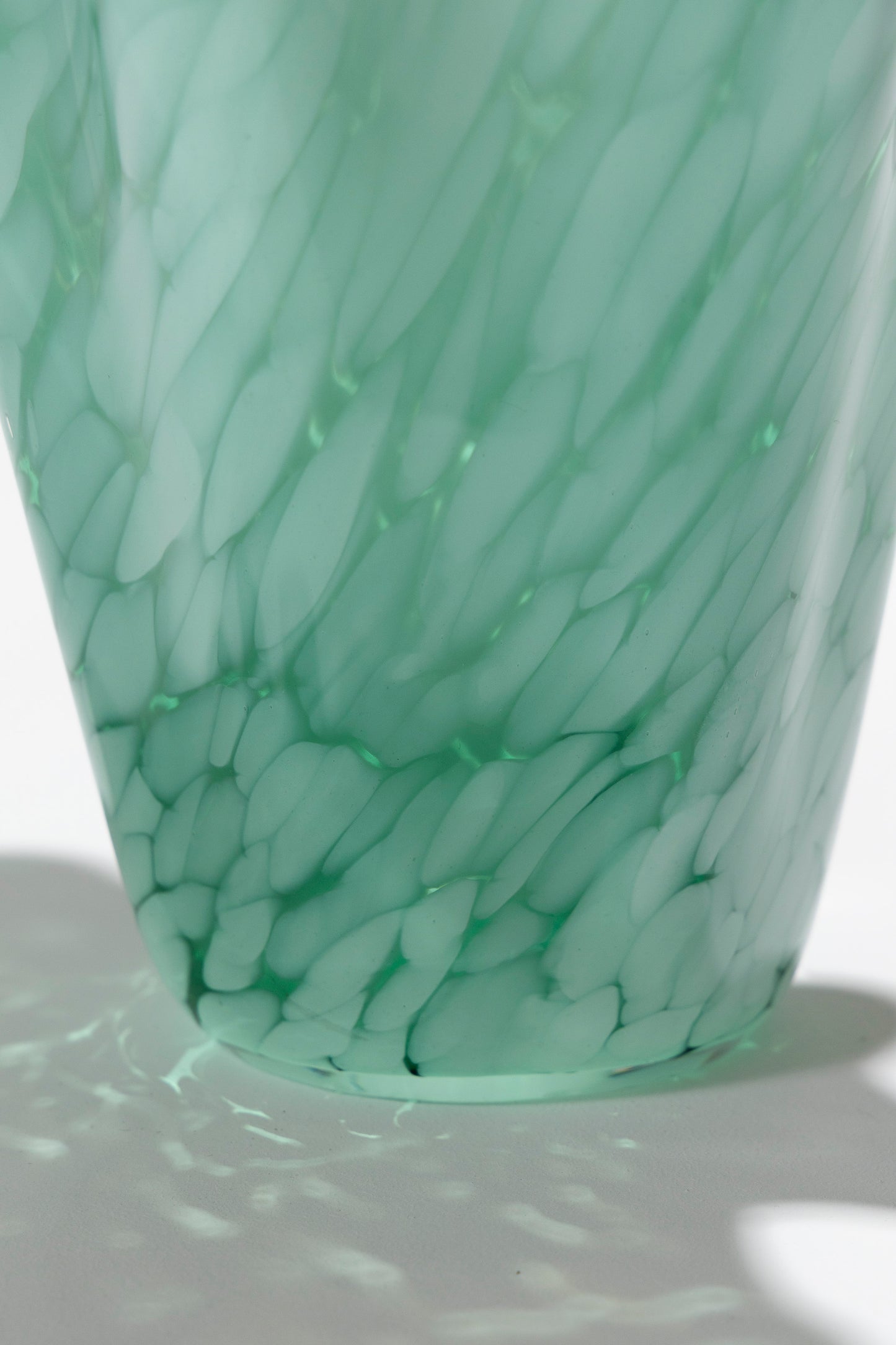 VASE MOUCHOIR EN VERRE