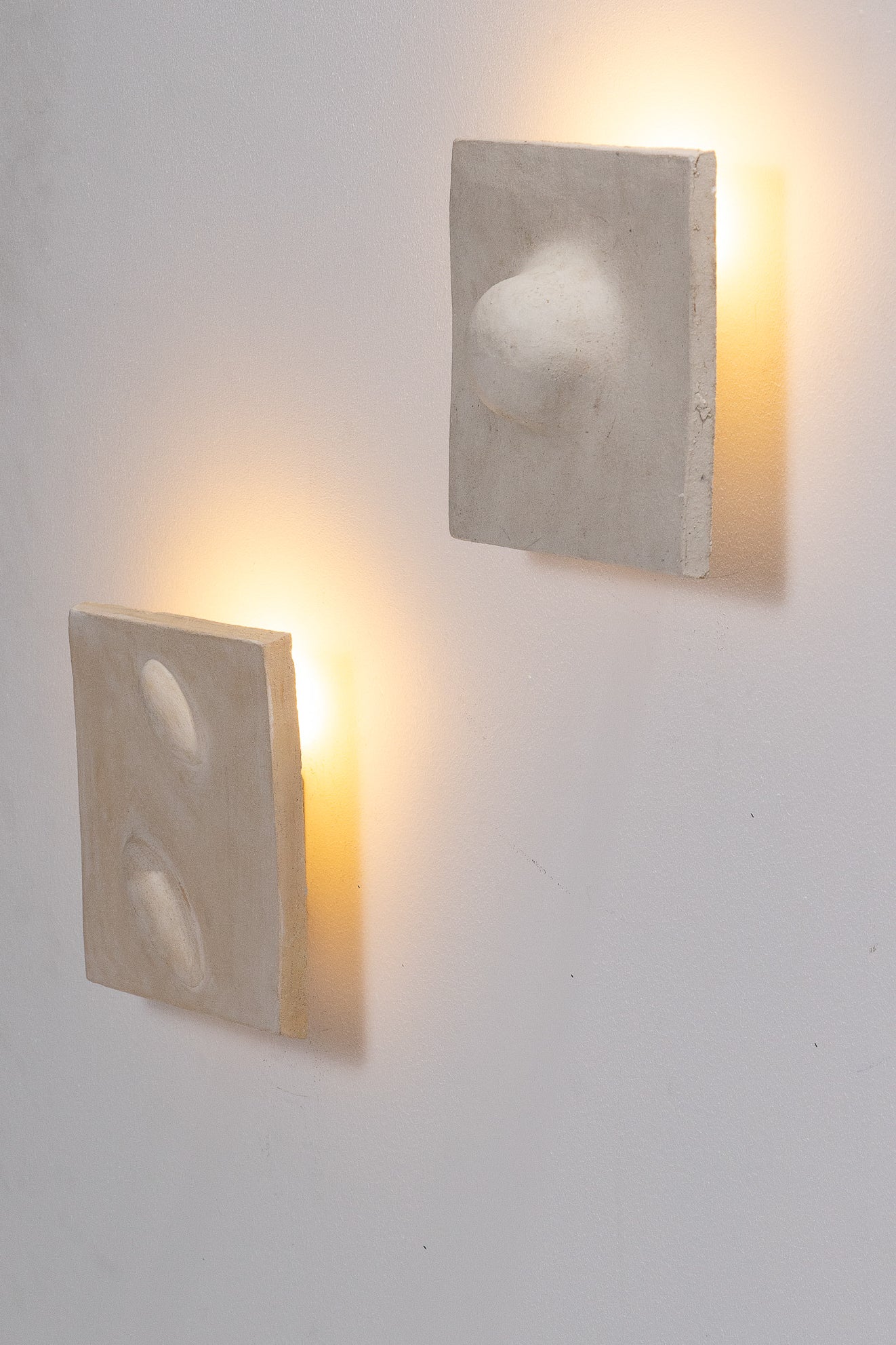 CHAMOTÉE EARTH WALL LAMP