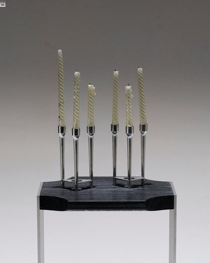 PAIRE DE BOUGEOIRS EN MÉTAL, 1970s