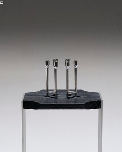 PAIRE DE BOUGEOIRS EN MÉTAL, 1970s