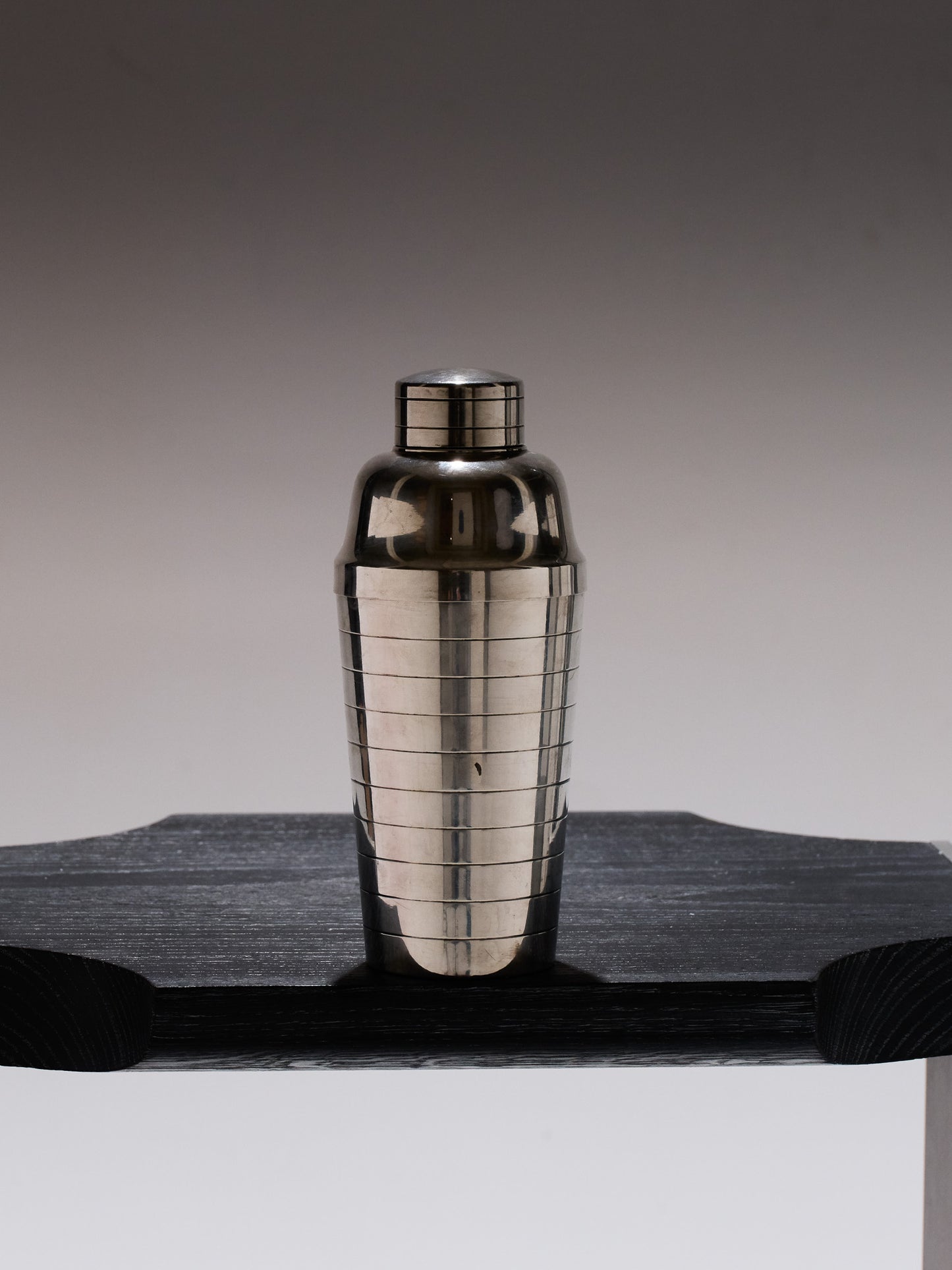 SHAKER EN MÉTAL ARGENTÉ, 1950s