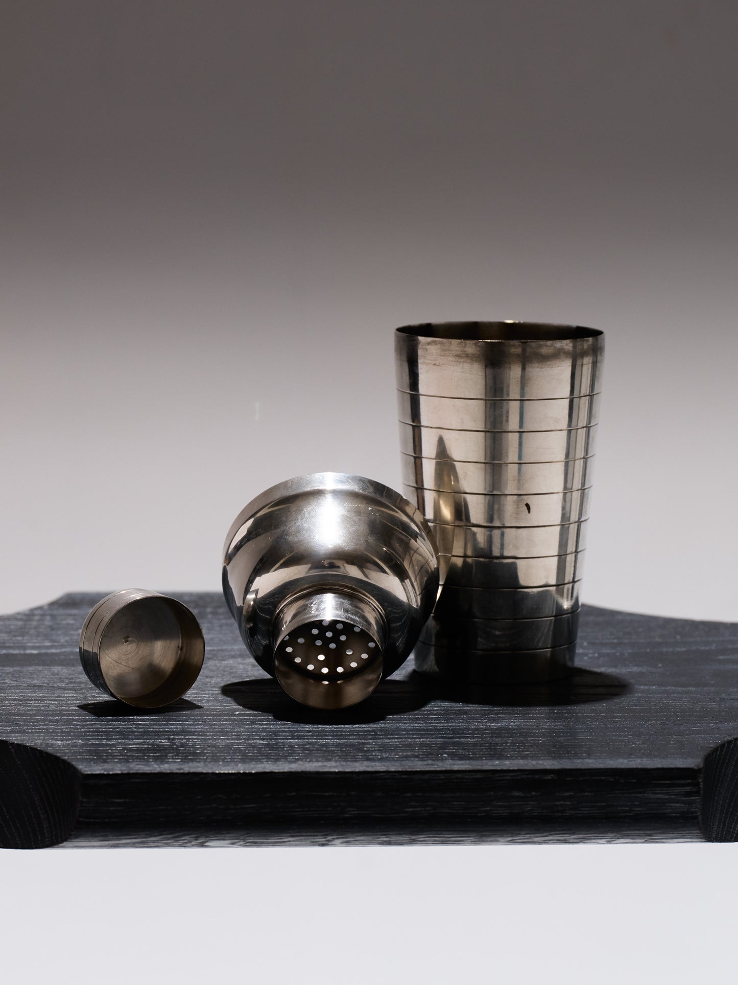 SHAKER EN MÉTAL ARGENTÉ, 1950s