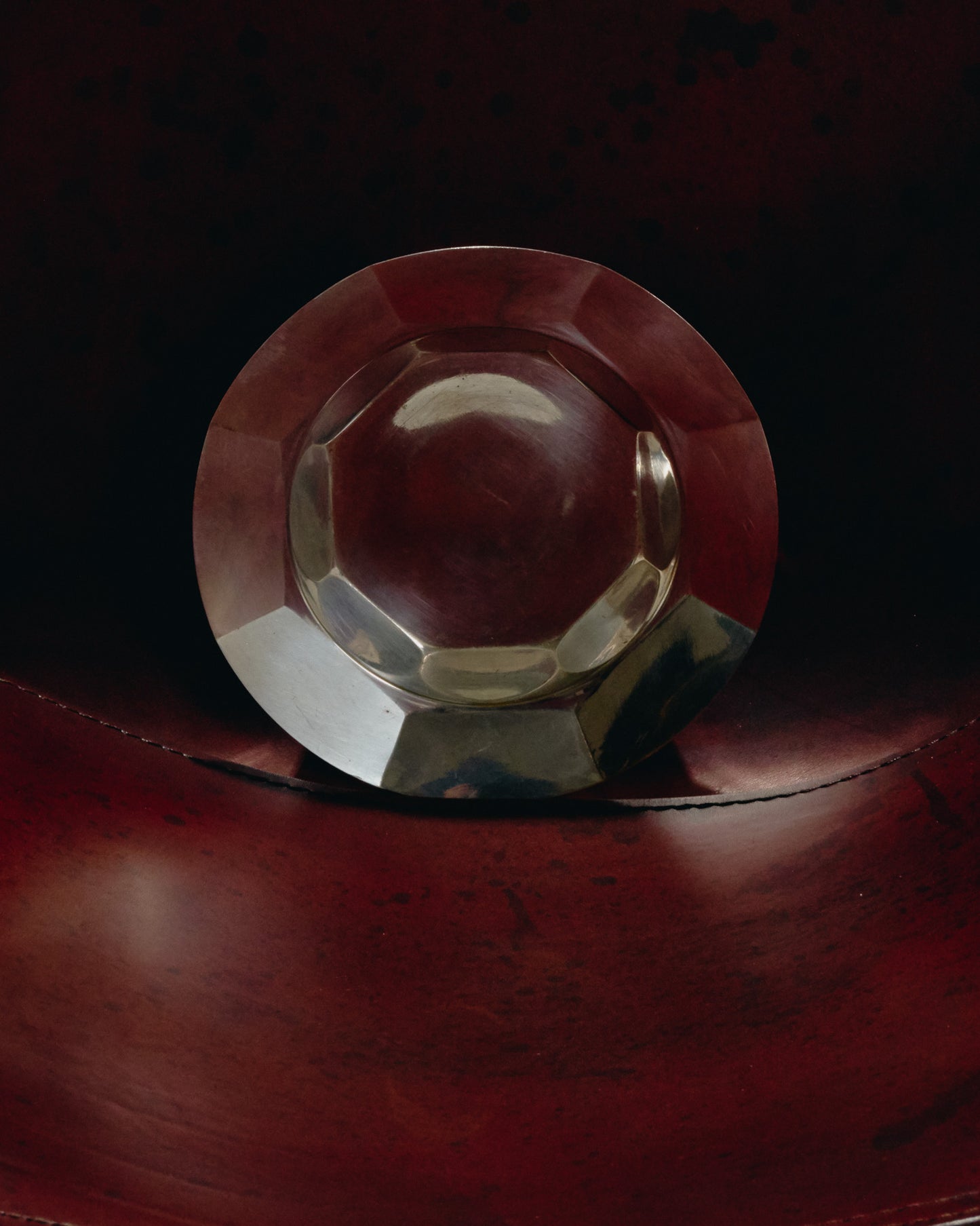 ASSIETTE À PÂTÉE EN MÉTAL ARGENTÉ POUR MOYEN CHIEN/CHAT, 1960s