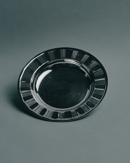 ASSIETTE À PÂTÉ EN MÉTAL ARGENTÉ POUR PETIT ET MOYEN CHIEN / CHAT, 1930s