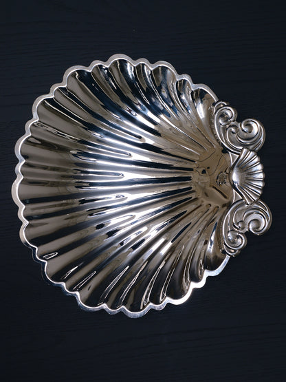 Large shell-shaped fruit bowl, 1970s 