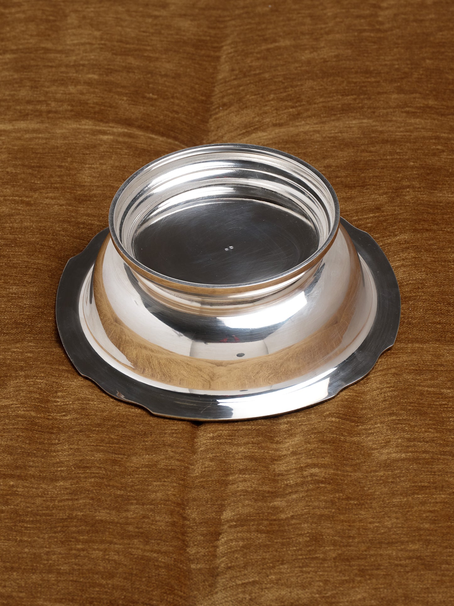 GAMELLE EN MÉTAL ARGENTÉ POUR GRAND CHIEN, 1950s