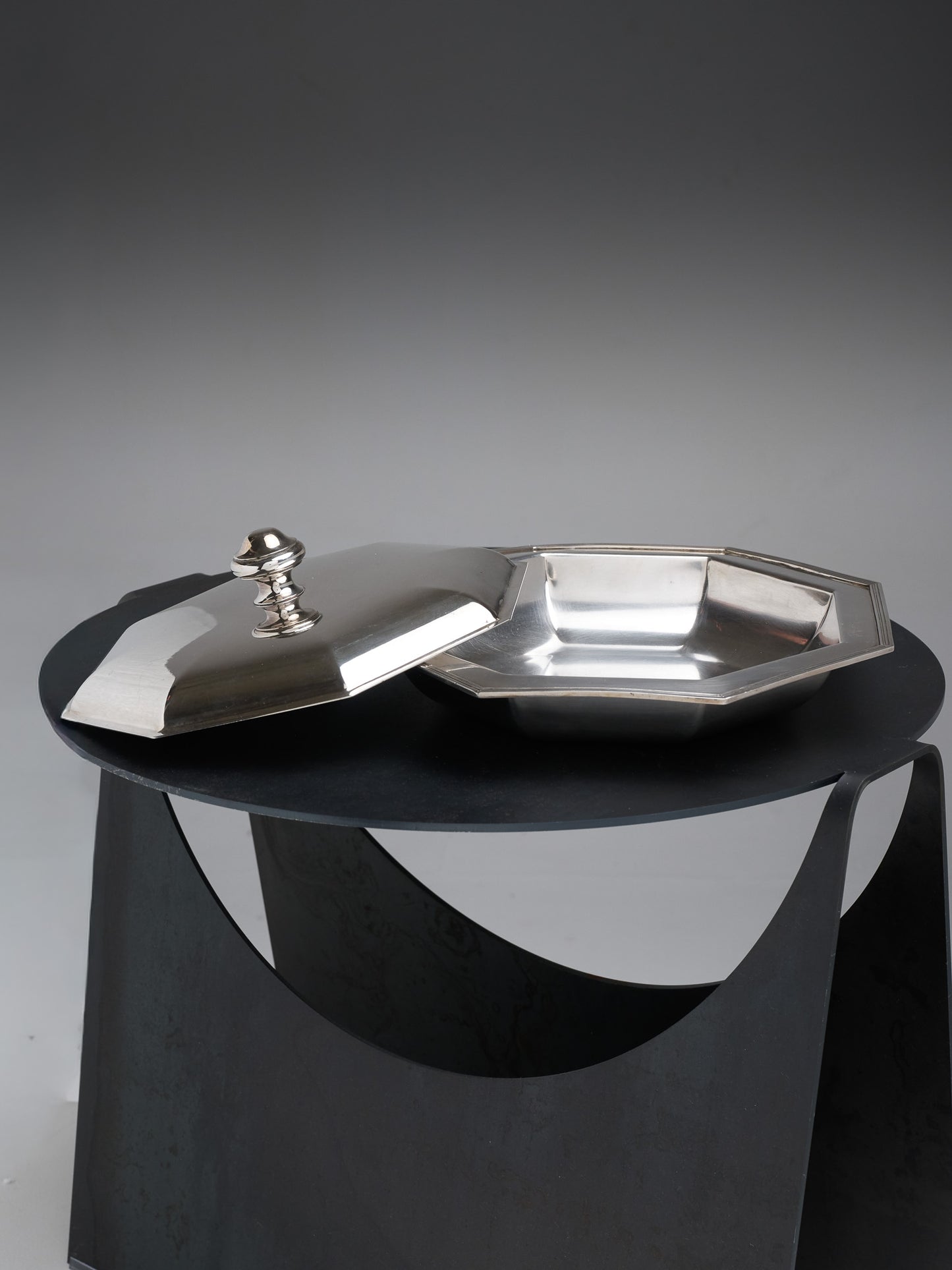 SILVER-PLATED METAL VEGETABLE DISH