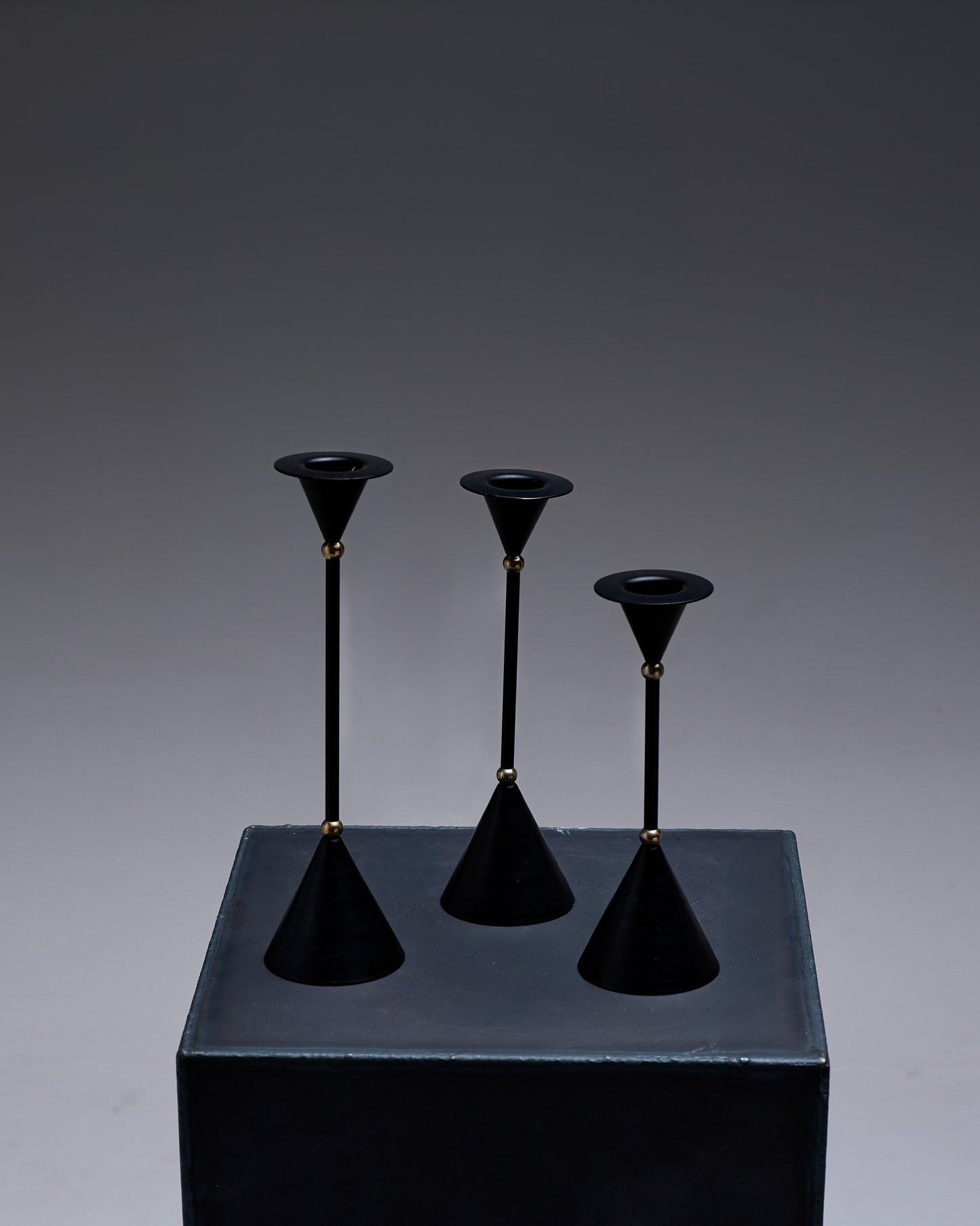 TRIO DE BOUGEOIRS MEMPHIS, 1980s
