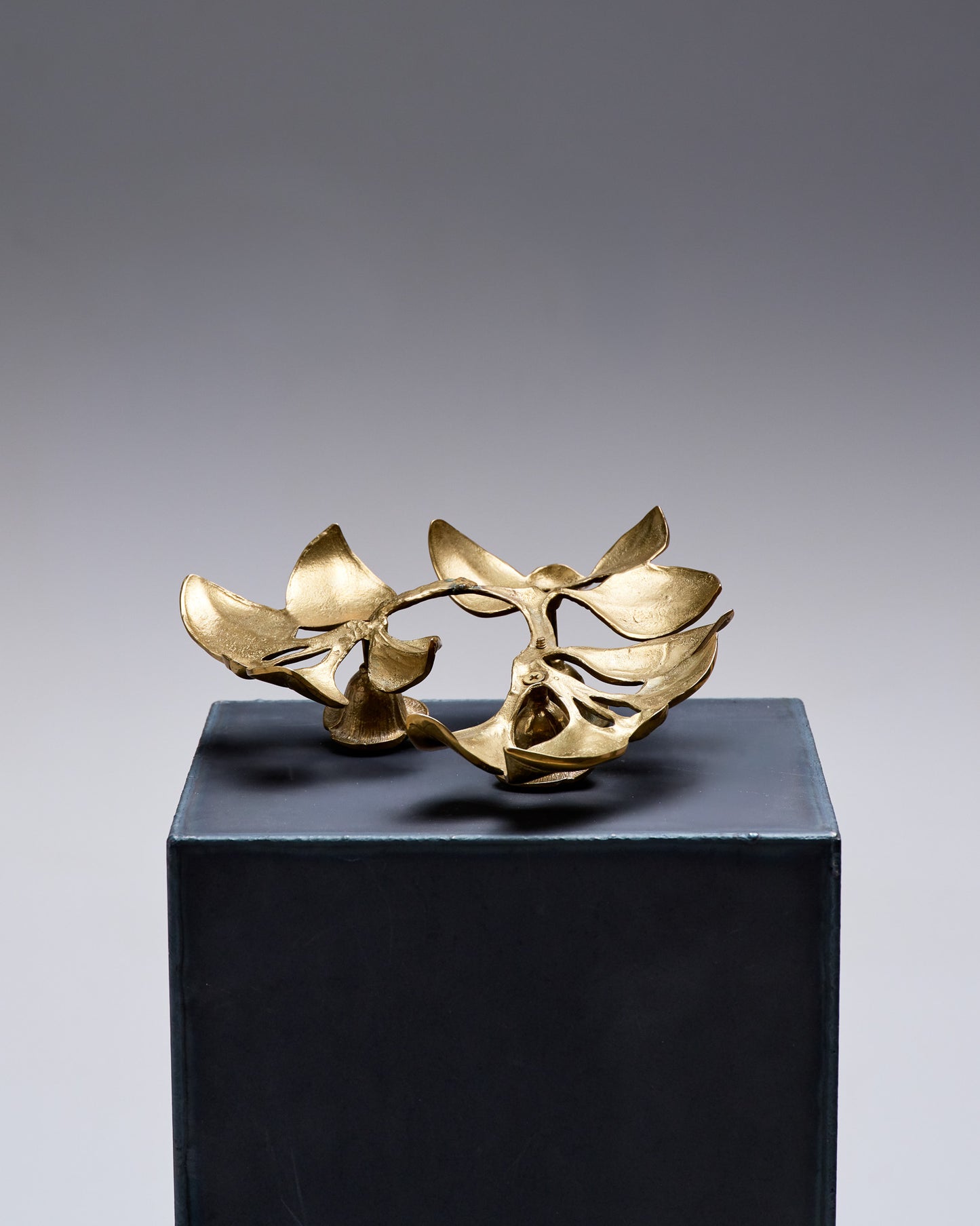 BOUGEOIR TROIS FEUX EN BRONZE, 1970s