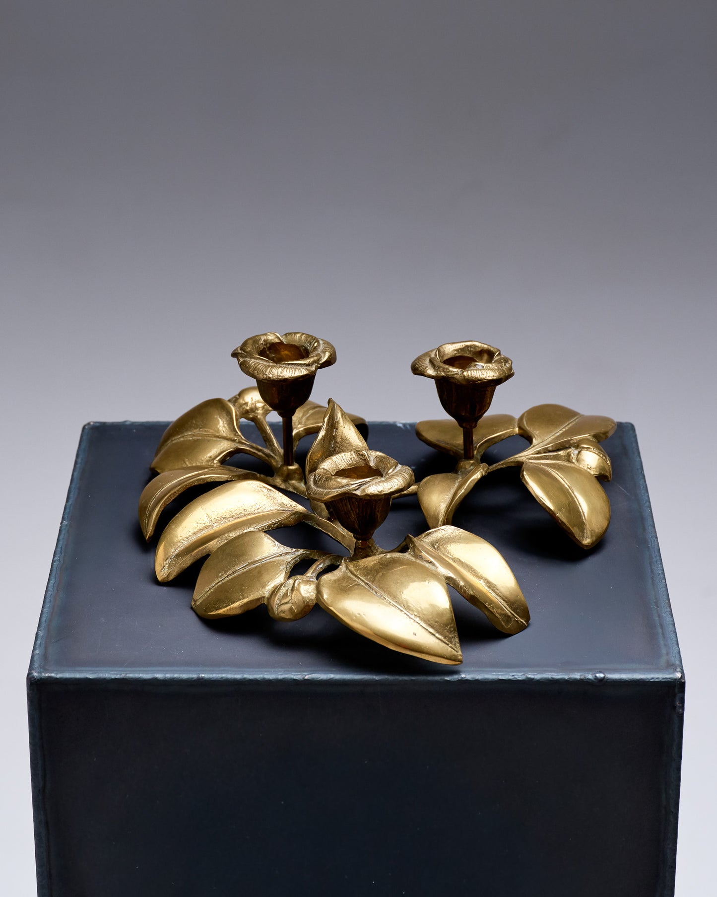 BOUGEOIR TROIS FEUX EN BRONZE, 1970s
