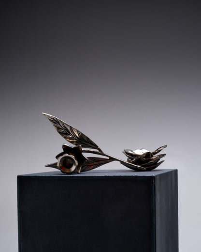 BOUGEOIR / CENDRIER FLORAL EN MÉTAL ARGENTÉ, 1970s