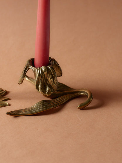 LOT 2 BOUGEOIRS EN LAITON, DÉCOR FLORAUX, 1960s