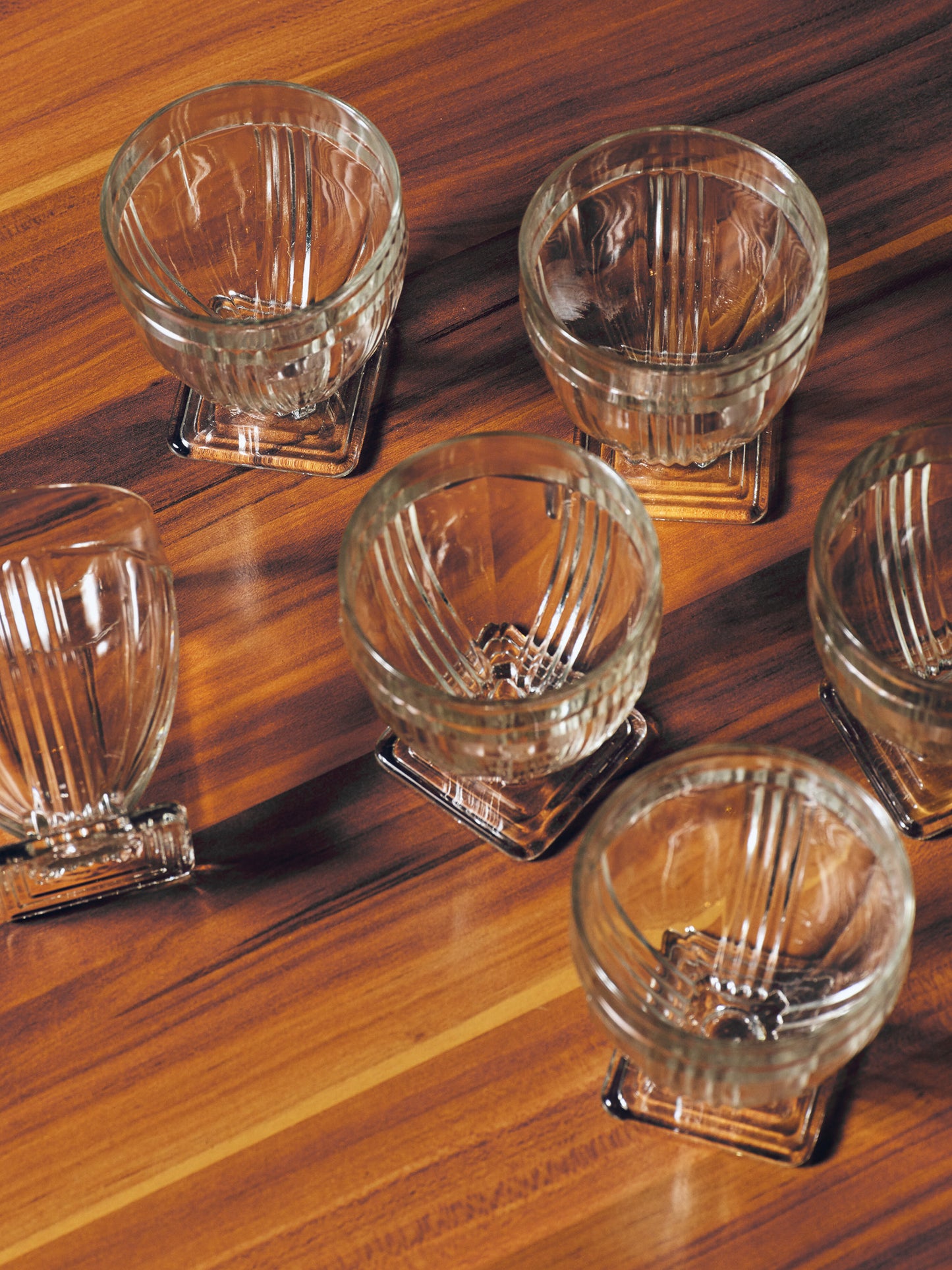 SET OF 6 MOLDED GLASS GLASSES, 1970s