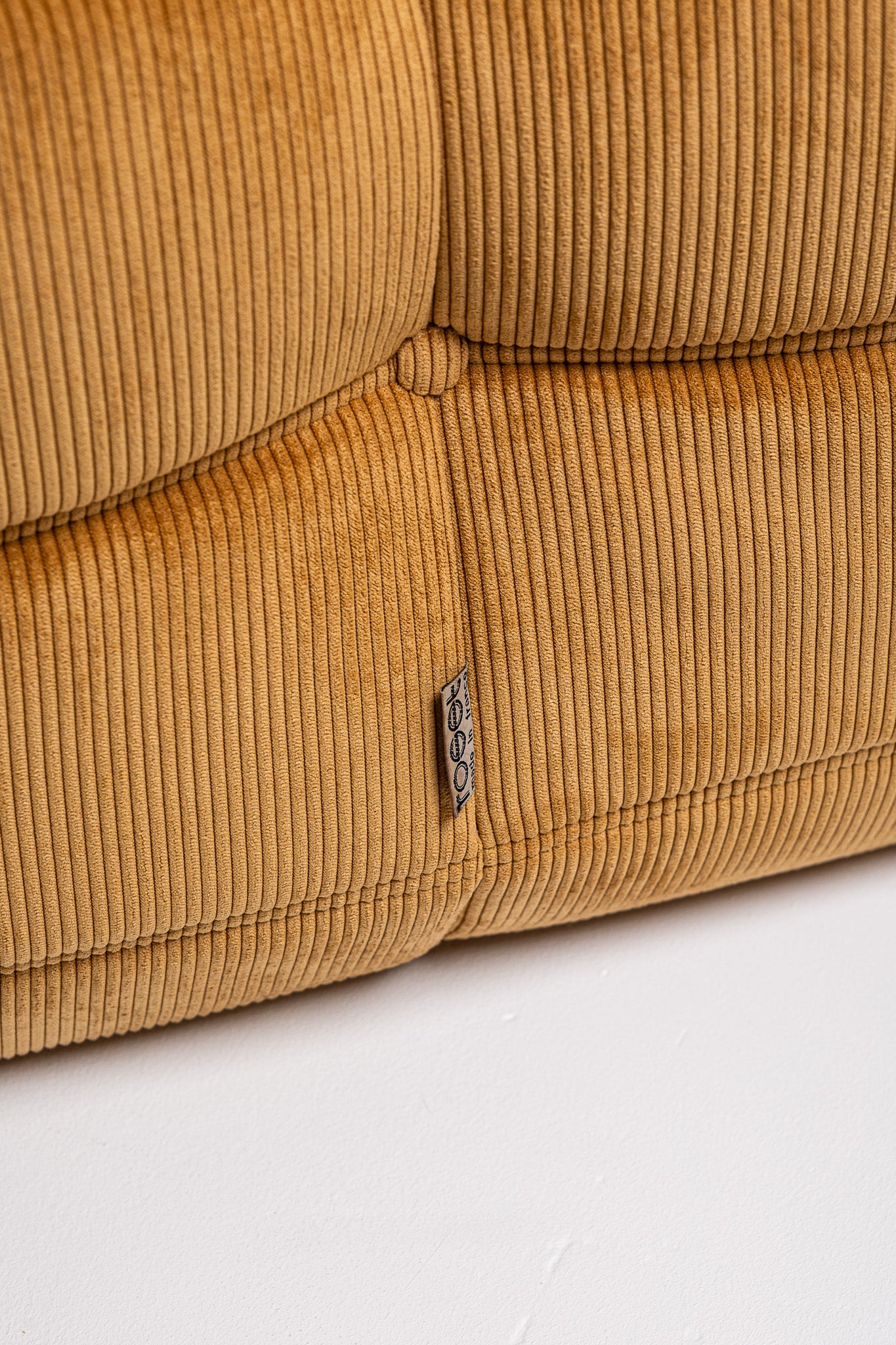 TOGO ARMLESS CHAIR, MICHEL DUCAROY, LIGNE ROSET