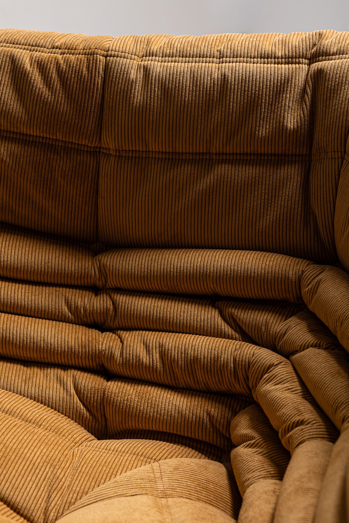 TOGO CORNER CHAIR, MICHEL DUCAROY, LIGNE ROSET