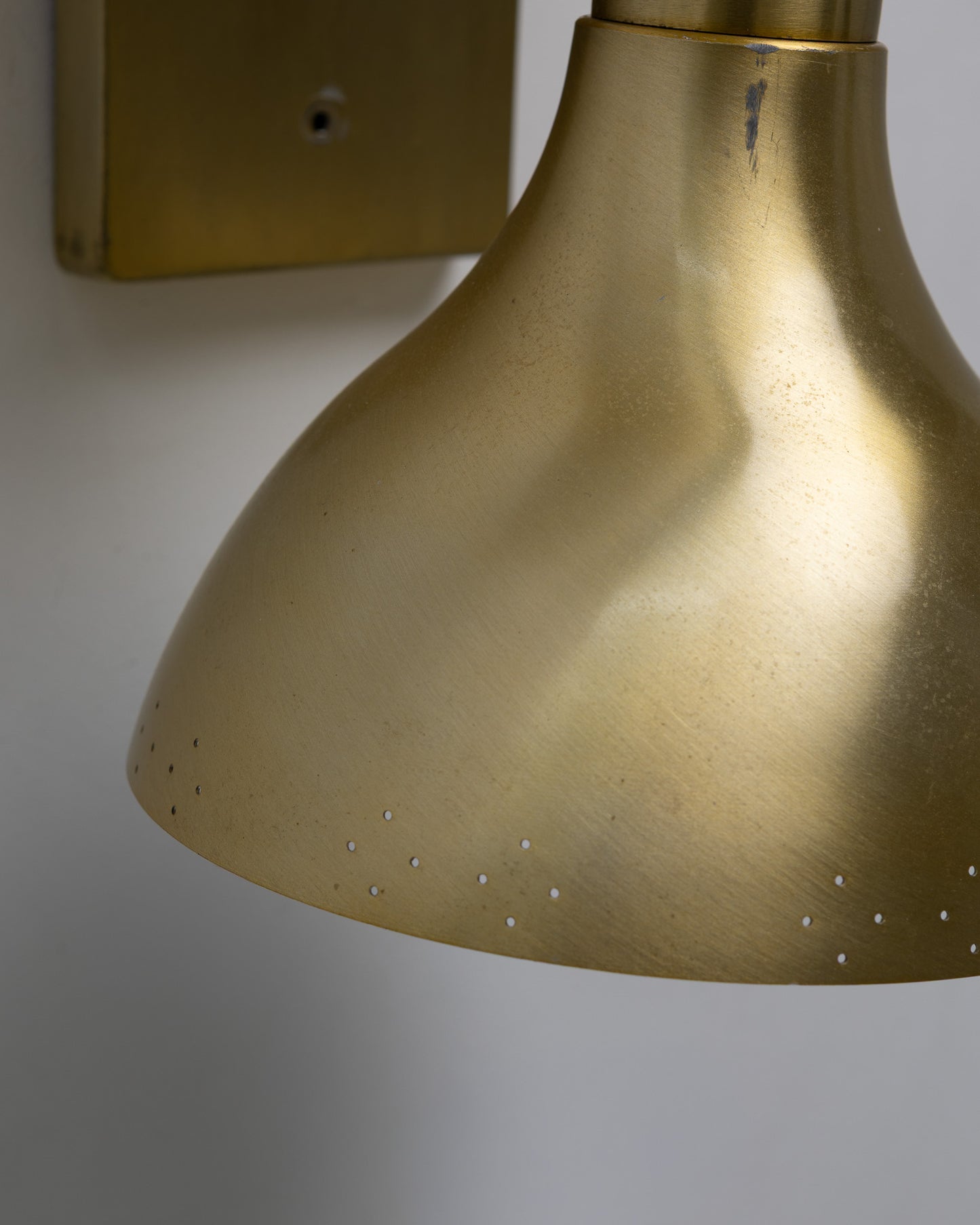 PAIR OF DIABOLO GOLD WALL LIGHTS, 1960s