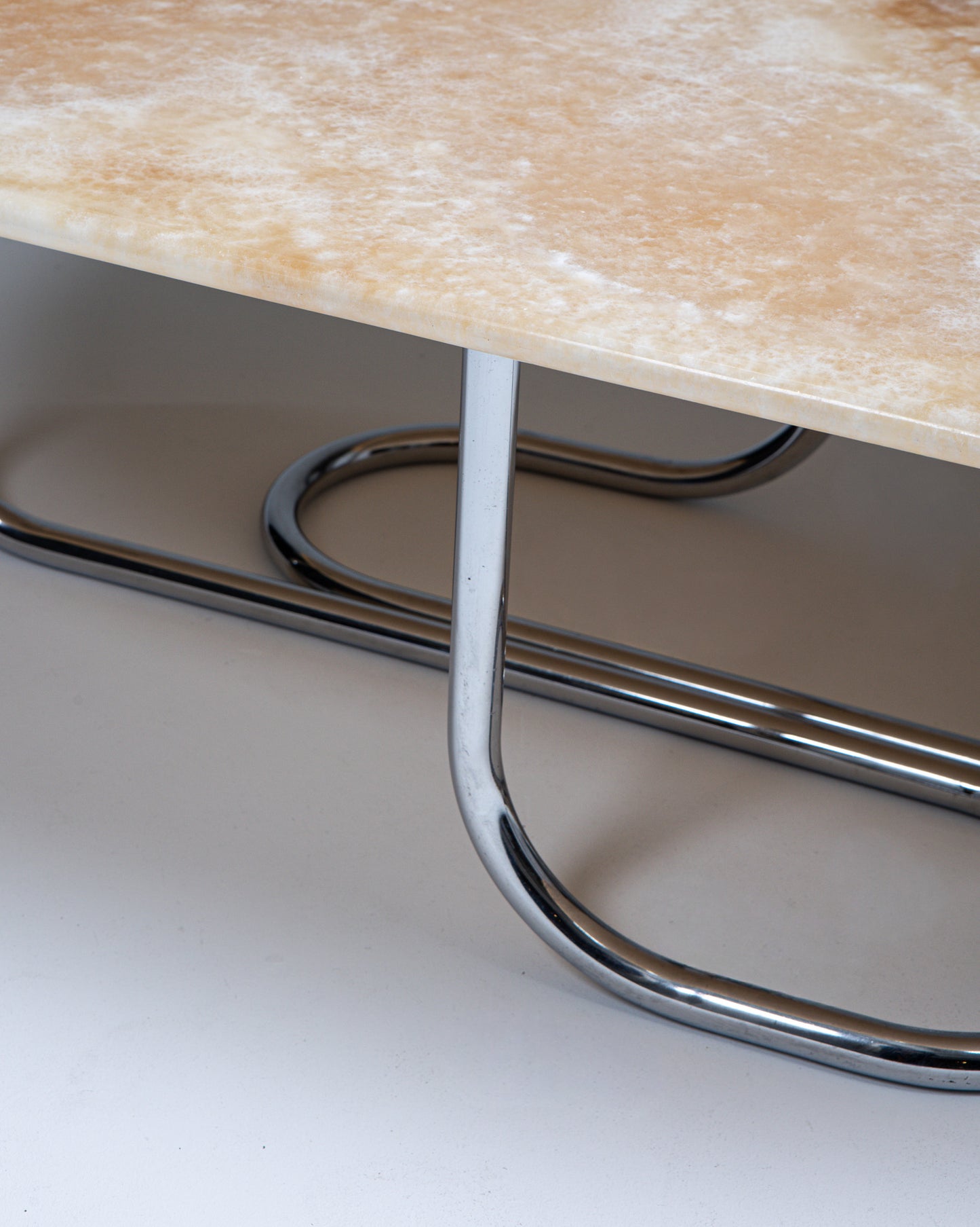 TABLE BASSE MV002 EN CHROME ET ONYX