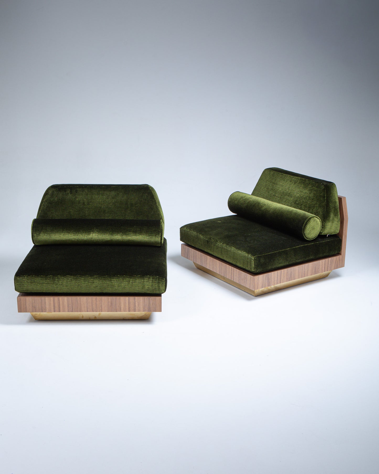 PAIRE DE FAUTEUILS W/S WOOD