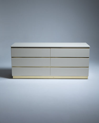 COMMODE EN LAQUE ET LAITON, ÉRIC MAVILLE, 1970s