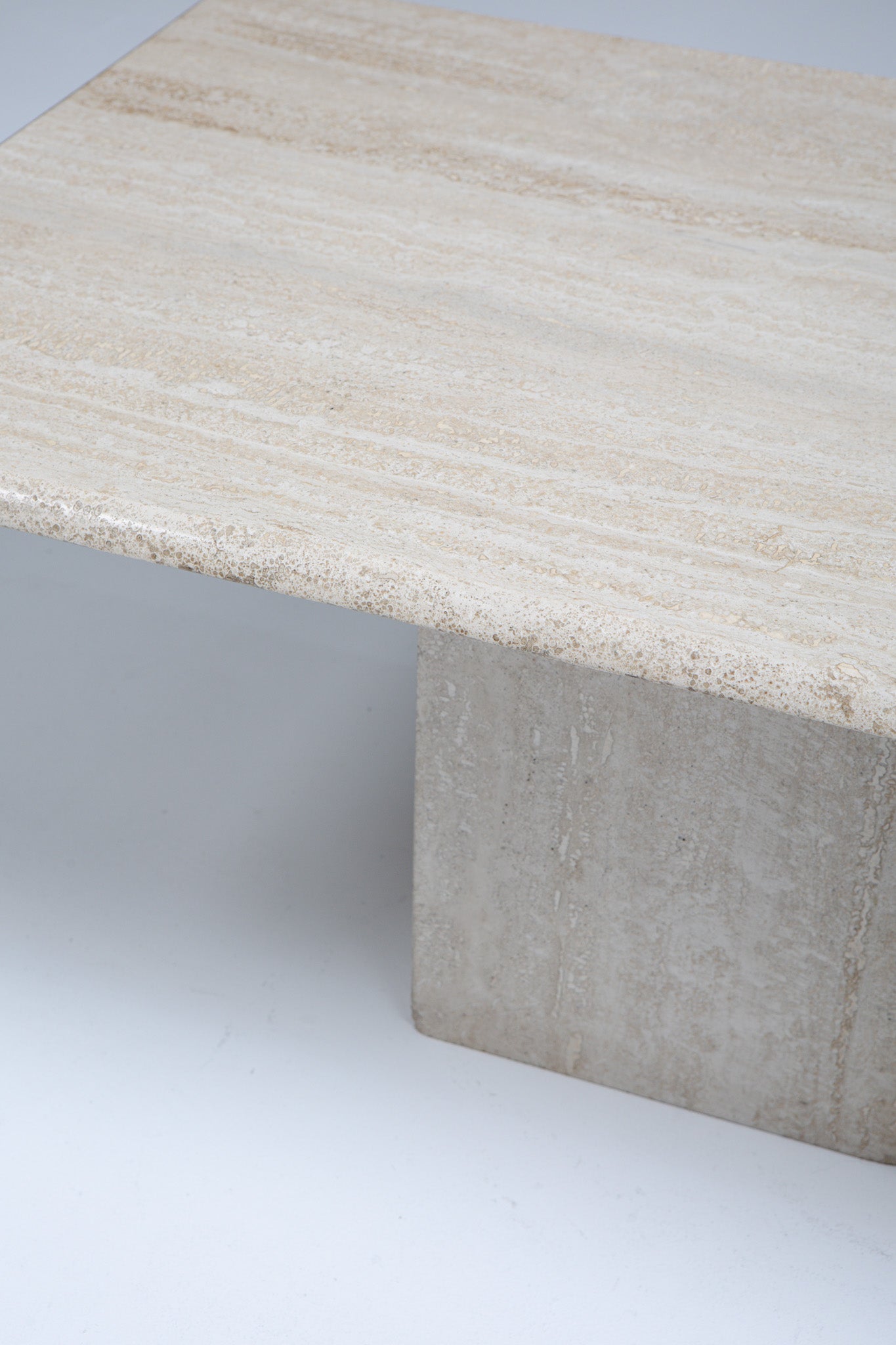 TABLE BASSE EN TRAVERTIN RECTANGULAIRE, 1980s