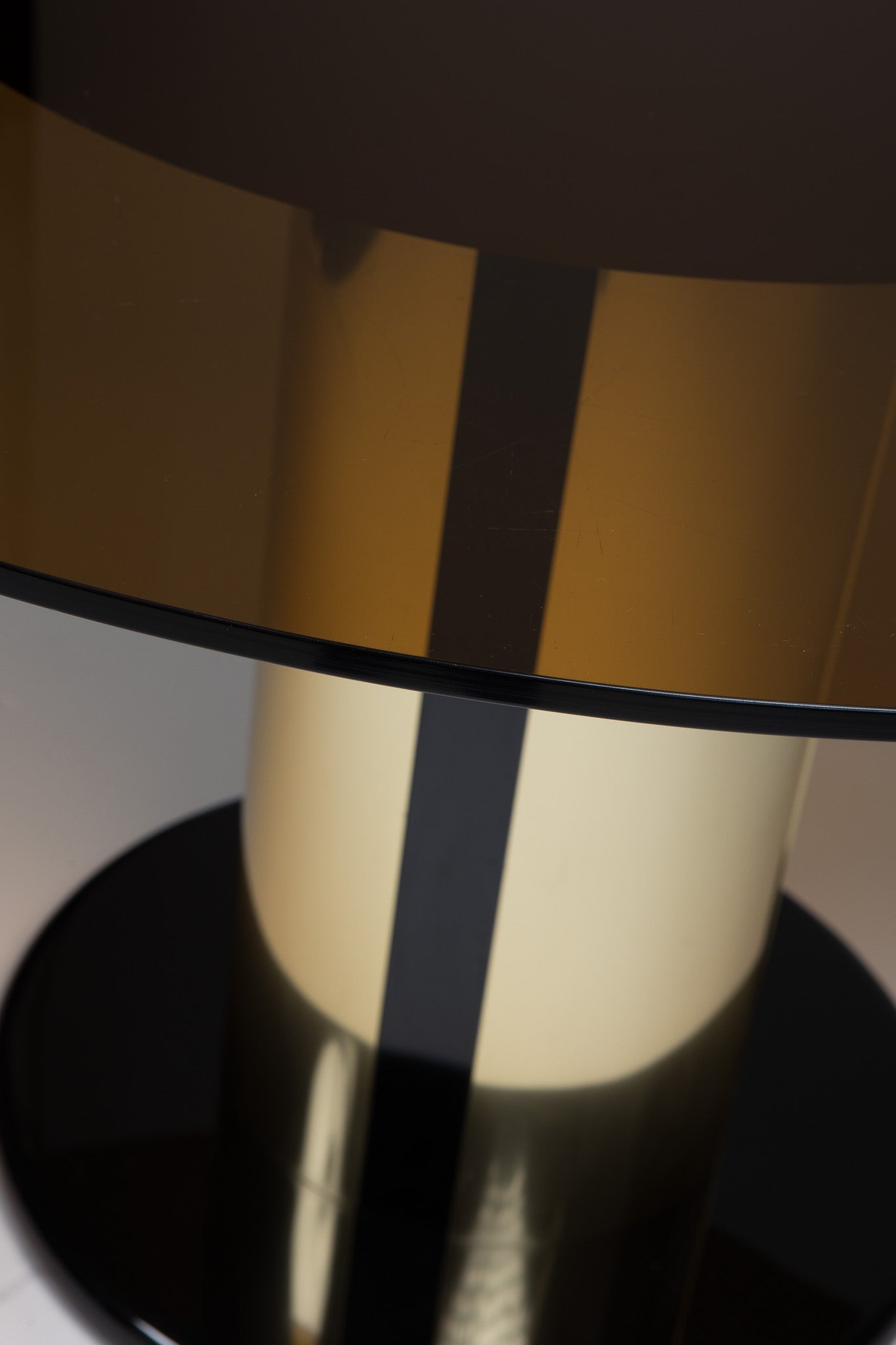 TABLE À MANGER EN LAITON ET VERRE, 1970s