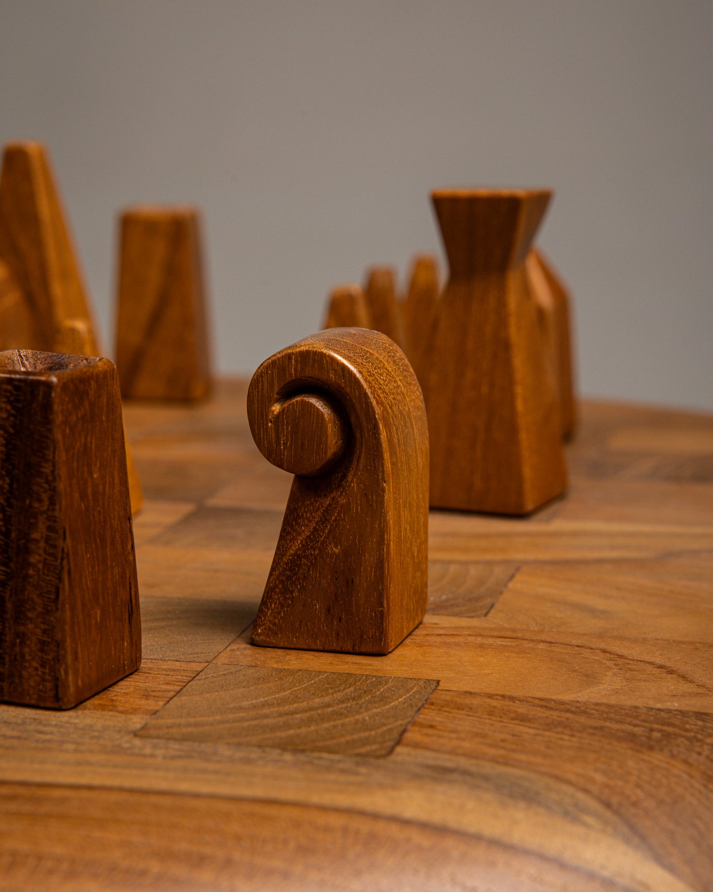 ÉCHIQUIER ALLEGRA EN TECK MASSIF