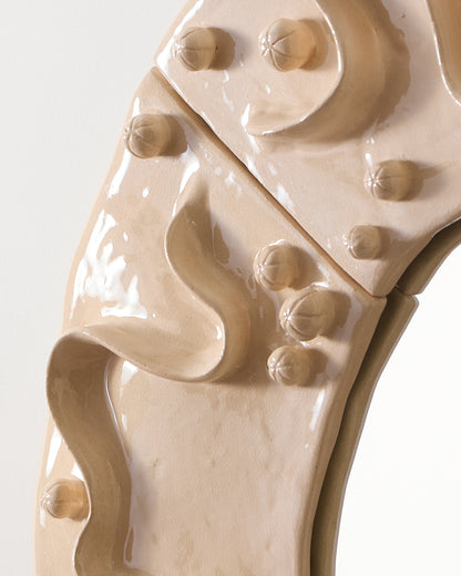 Enamelled ceramic mirror 