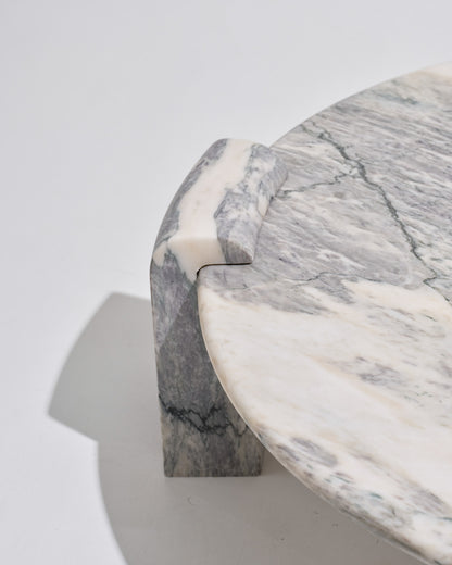 TABLE BASSE EN MARBRE BLANC ET GRIS