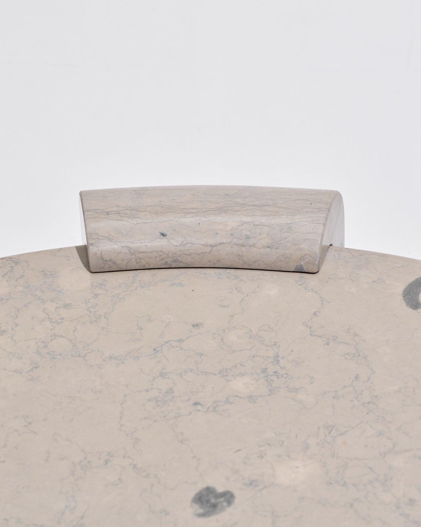 TABLE BASSE EN MARBRE