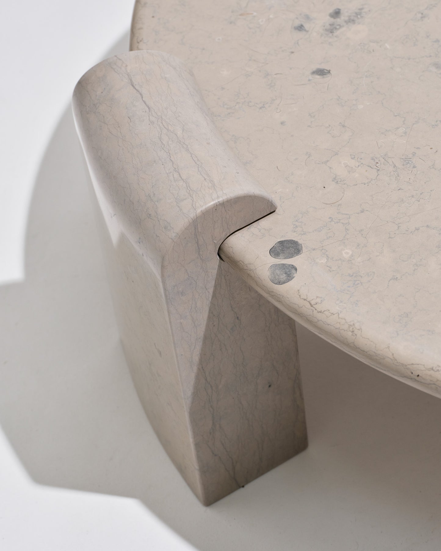 TABLE BASSE EN MARBRE