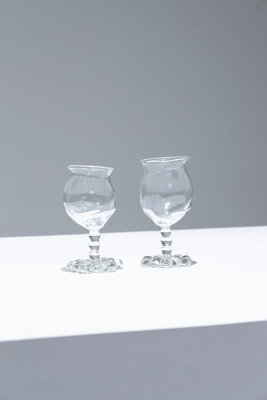 PAIR OF WINE GLASSES