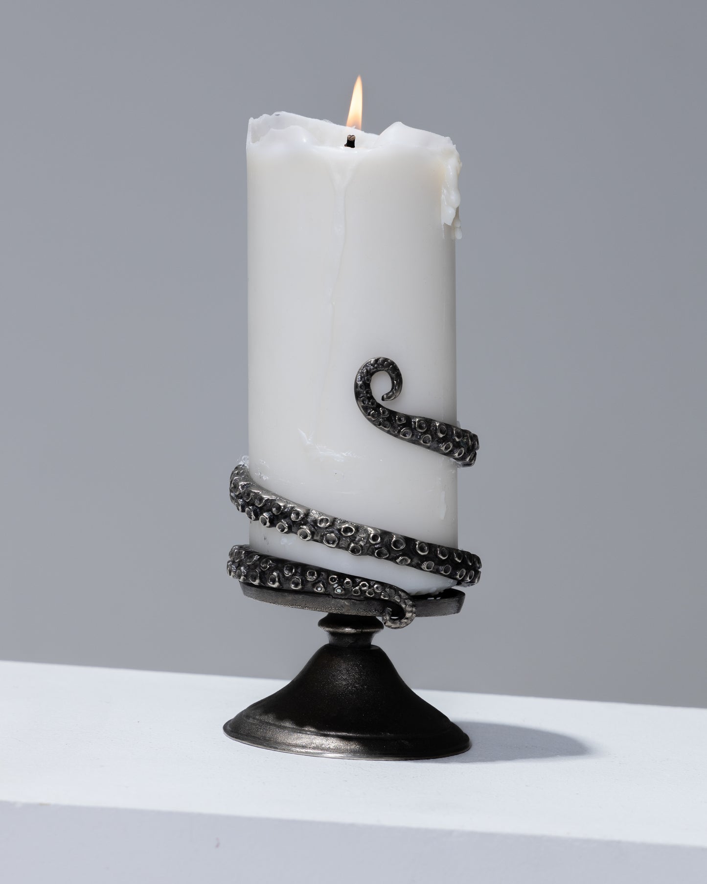 PERRY GARGANO CANDLE HOLDER