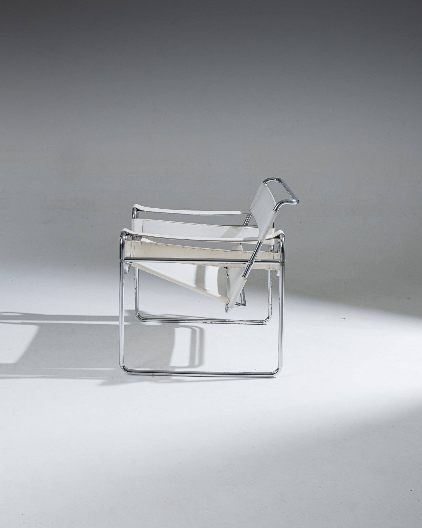 WASSILY ARMCHAIR, WHITE LEATHER, MARCEL BREUER