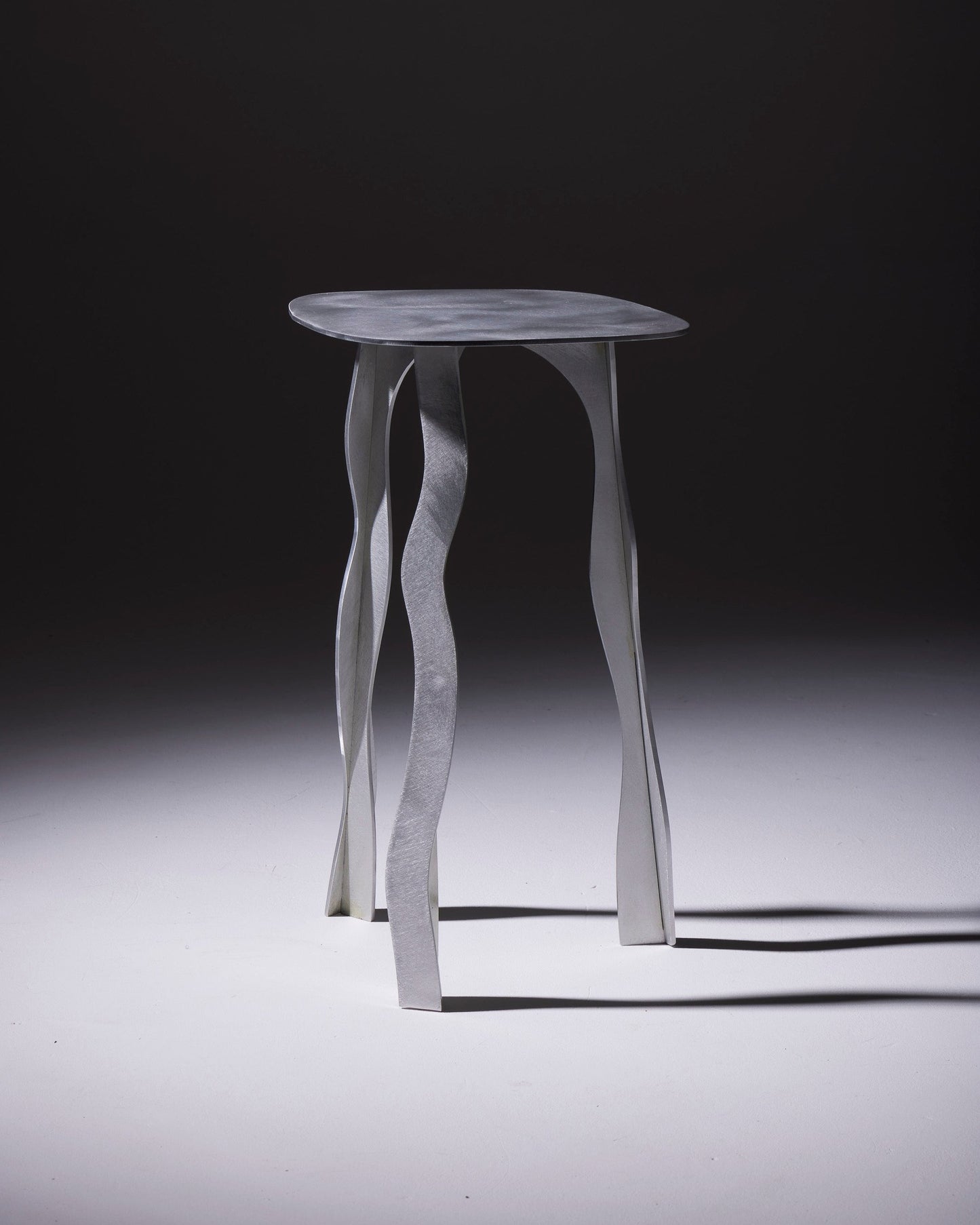 TABOURET EN ALUMINIUM