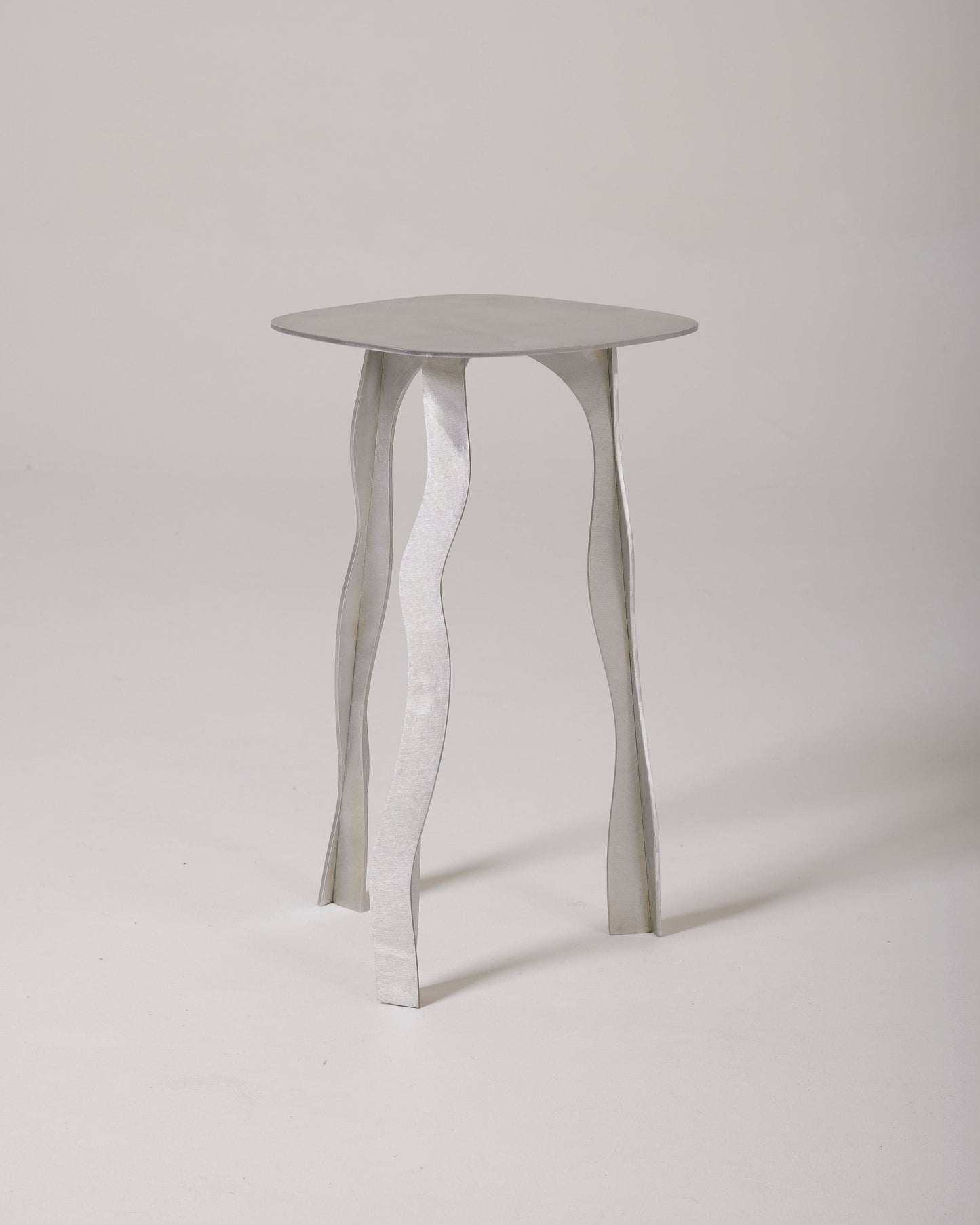 TABOURET EN ALUMINIUM