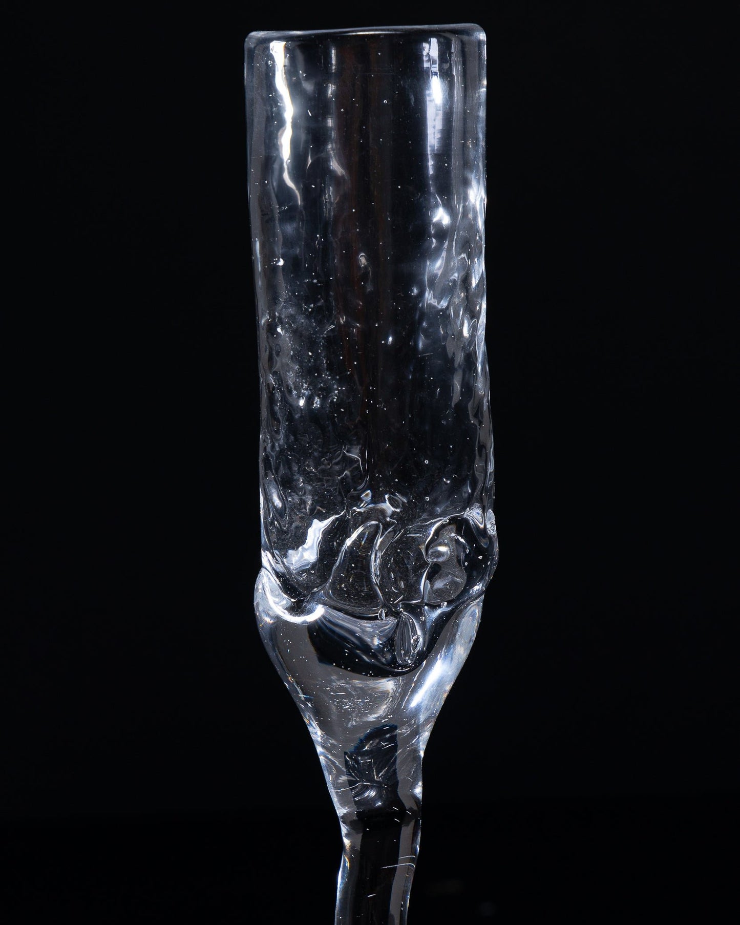 FREE-FORM GLASS “FLUTE”