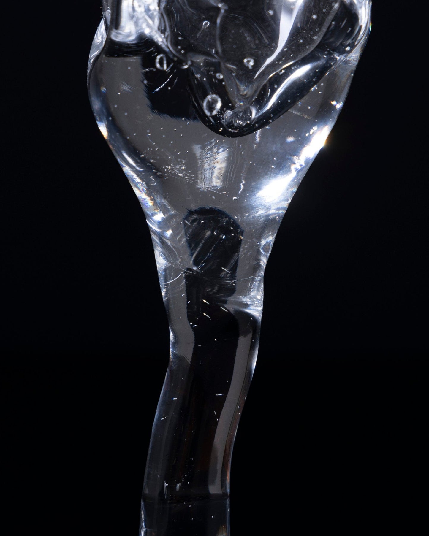 FREE-FORM GLASS “FLUTE”