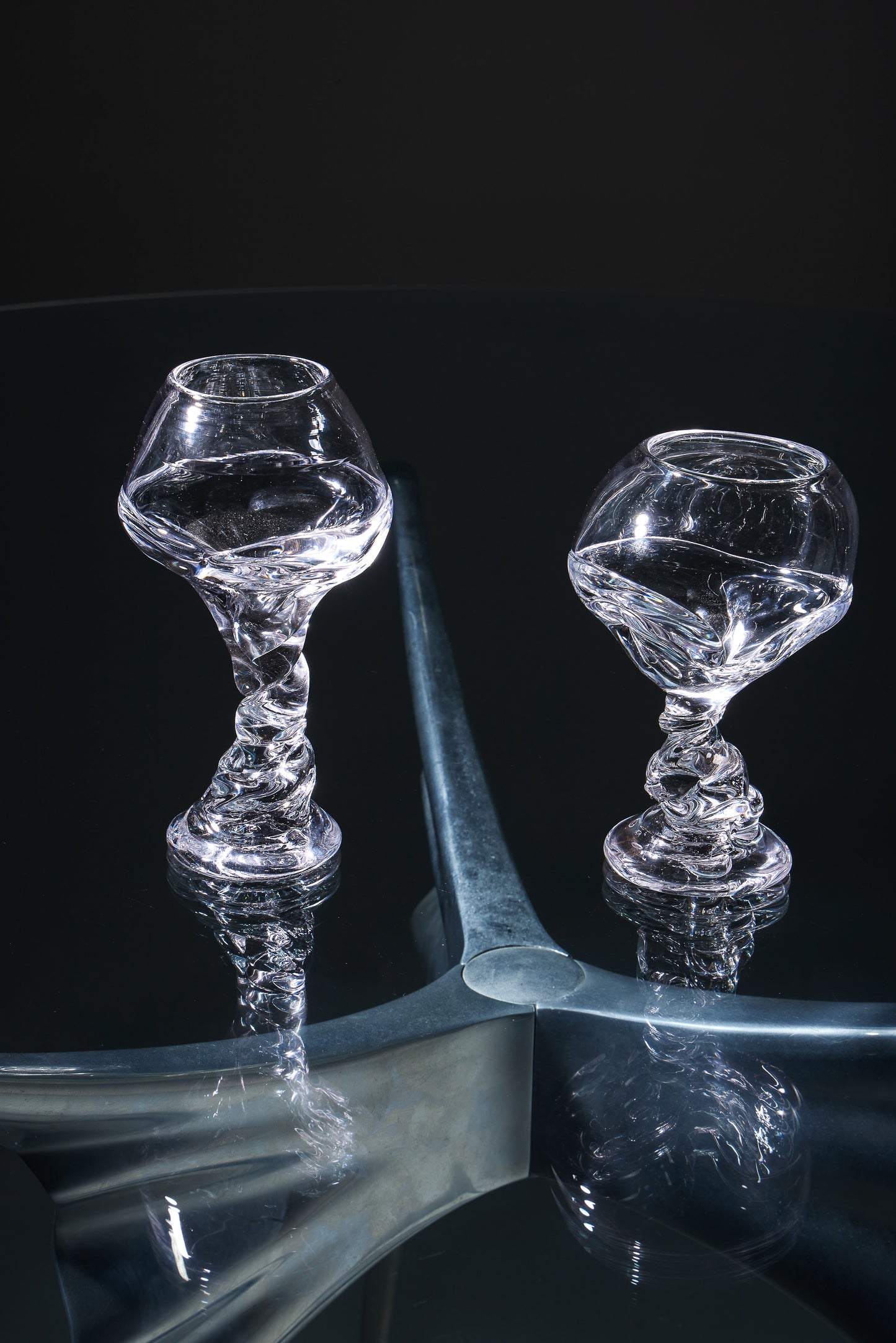 FREE-FORM WINE GLASS