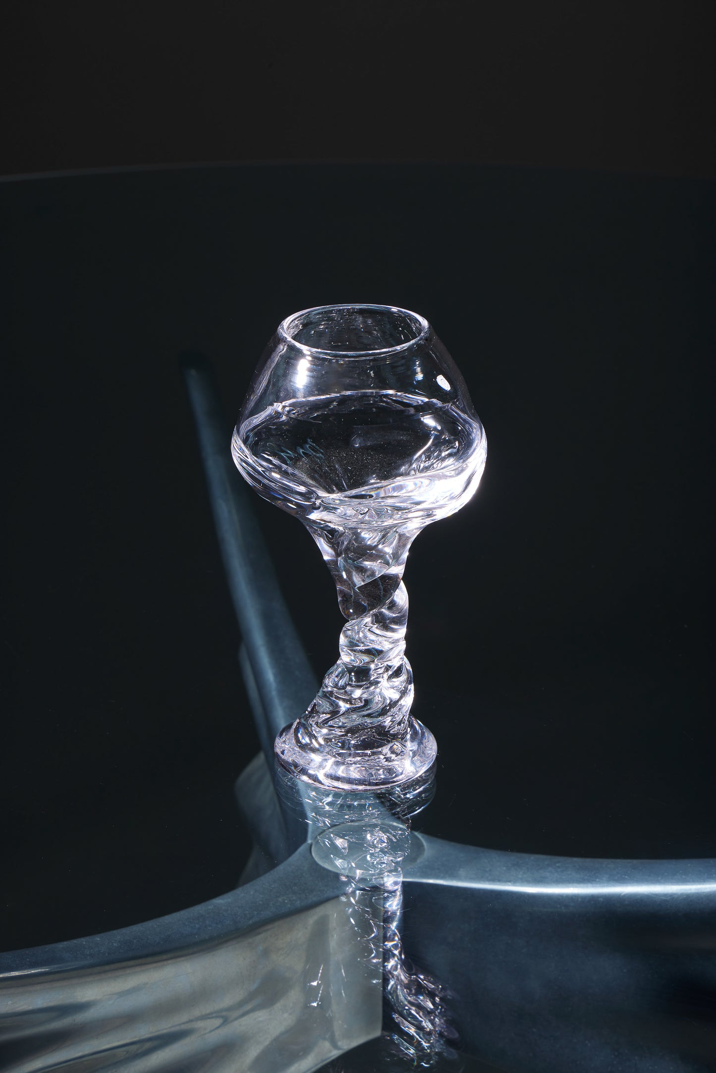 FREE-FORM WINE GLASS