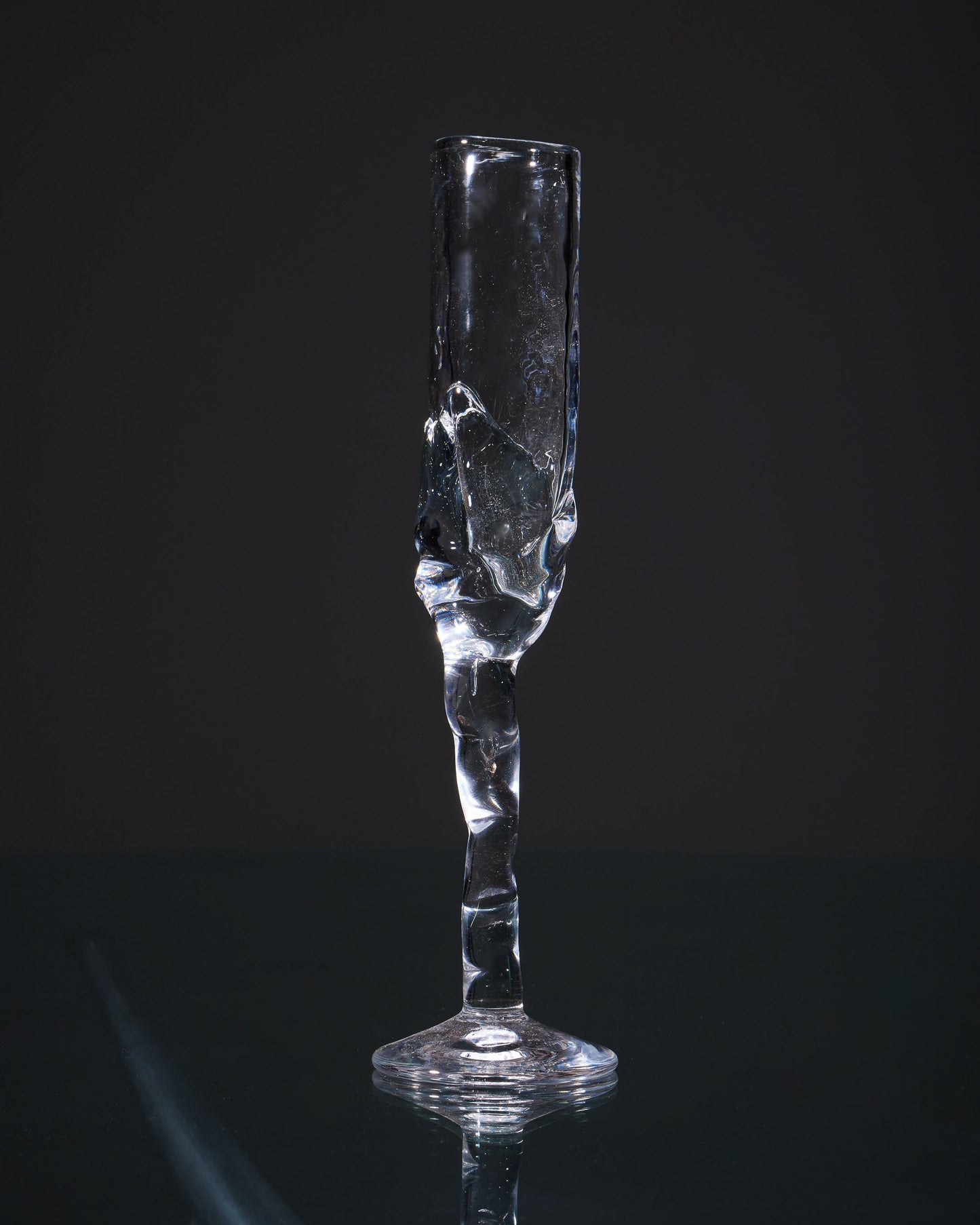 FREE-FORM GLASS “FLUTE”