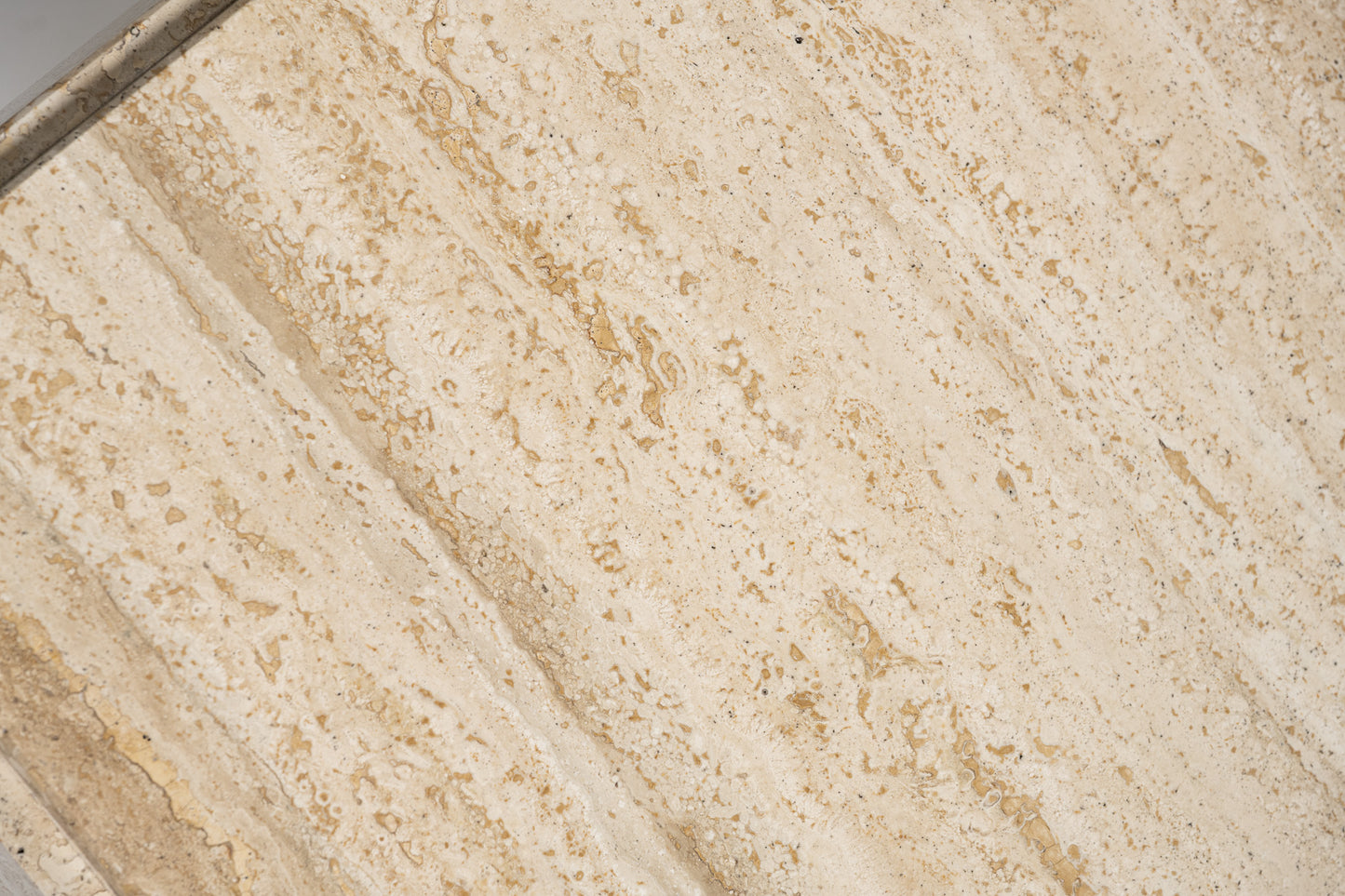 TABLE BASSE CARRÉE EN TRAVERTIN, 1980s