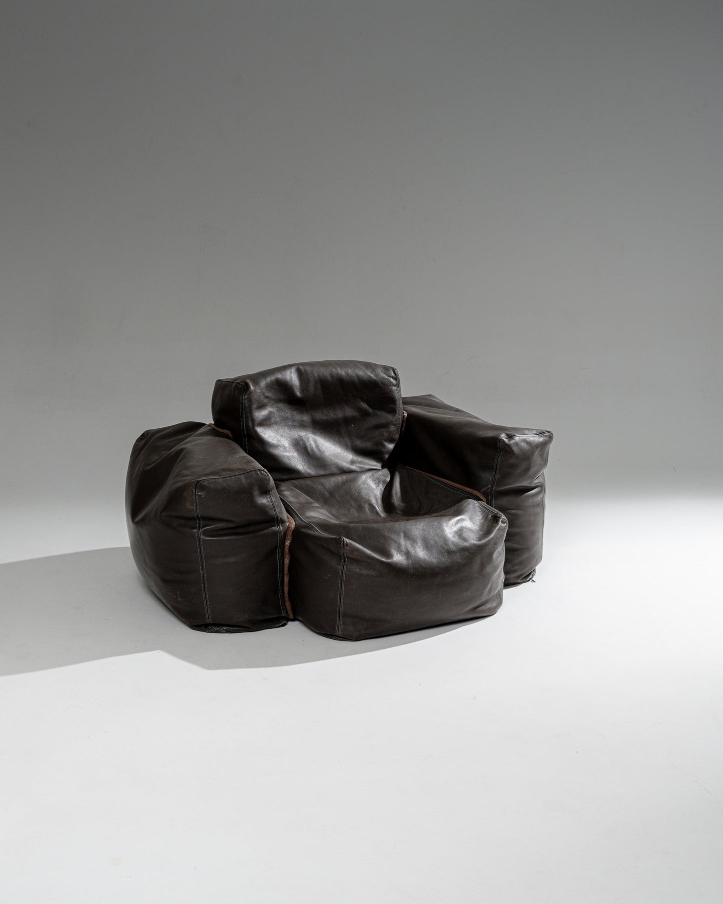 FAUTEUIL OBLONG, JASPER MORRISON, CAPPELLINI, 2000s