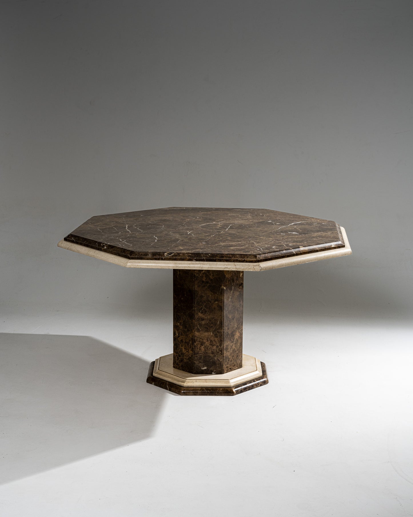 TABLE À MANGER OCTOGONALE EN MARBRE, 1970s