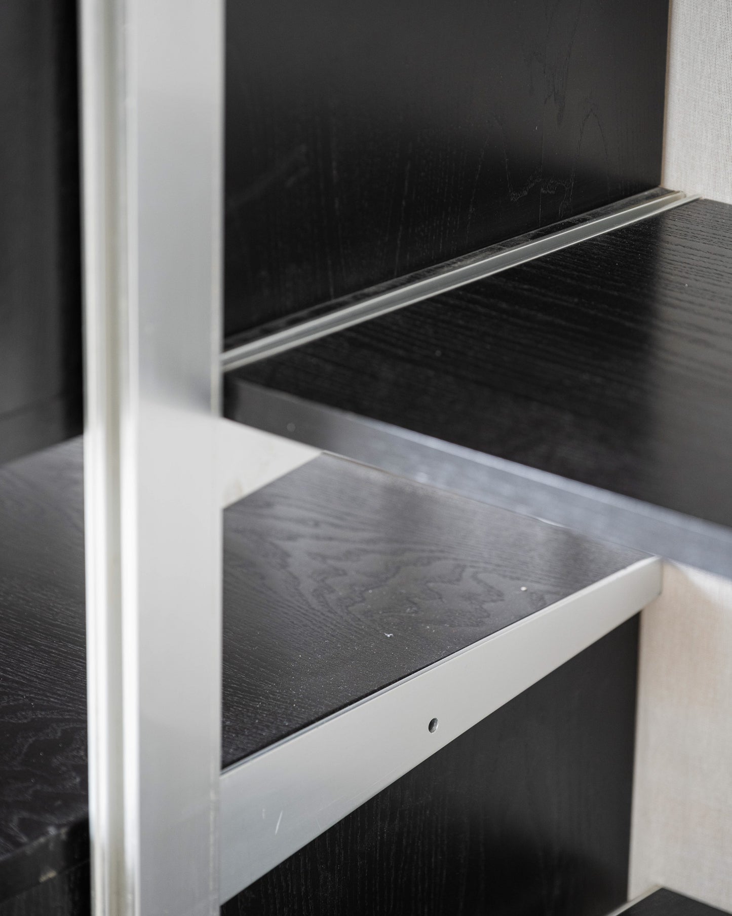 ÉTAGÈRE EN BOIS ET ALUMINIUM, GEORGES NELSON, 1950s